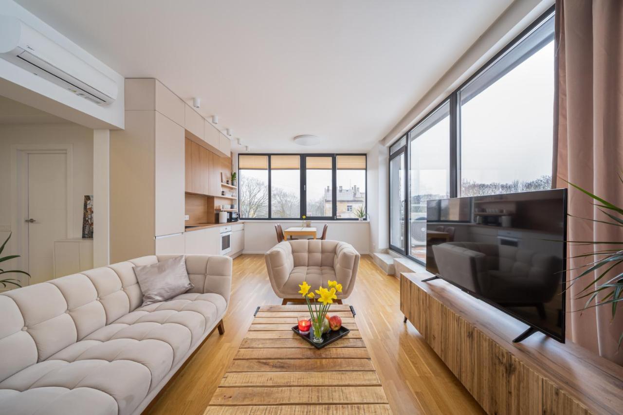 1-Bedroom Penthouse With Underground Parking Riga Esterno foto