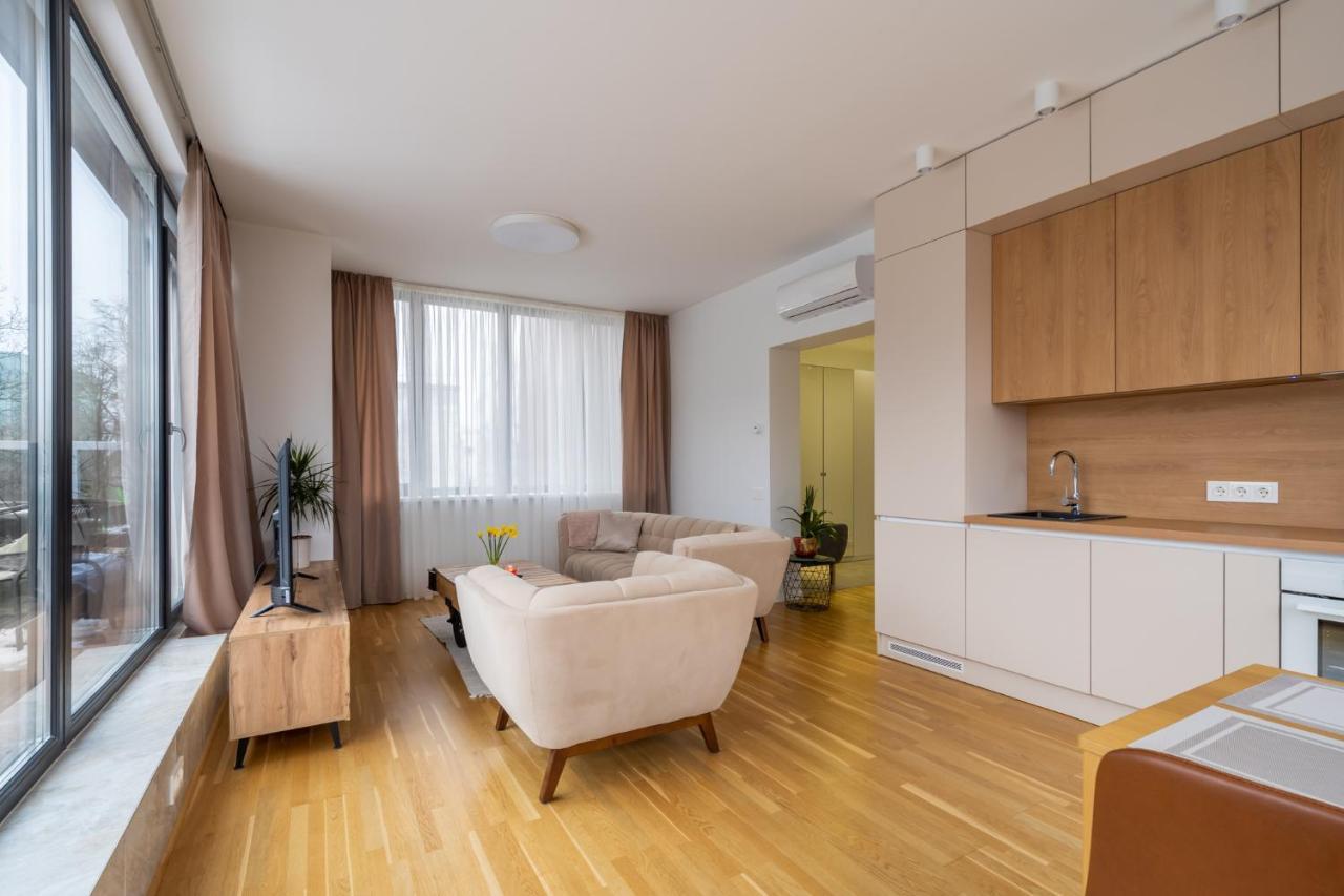1-Bedroom Penthouse With Underground Parking Riga Esterno foto