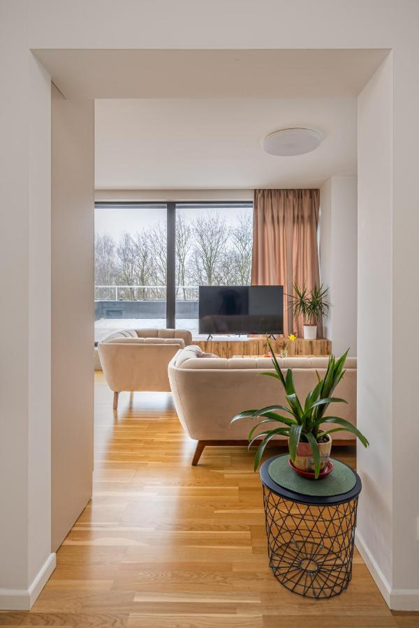 1-Bedroom Penthouse With Underground Parking Riga Esterno foto