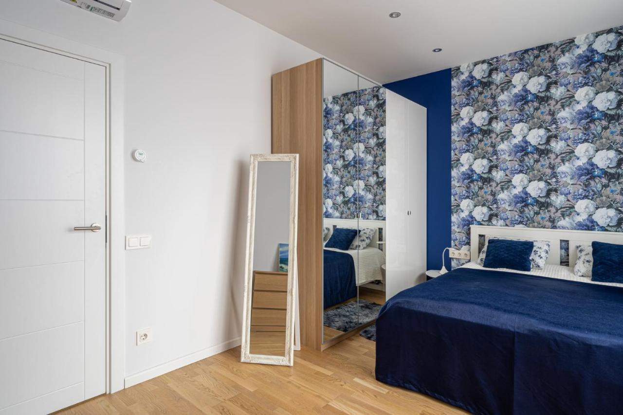 1-Bedroom Penthouse With Underground Parking Riga Esterno foto