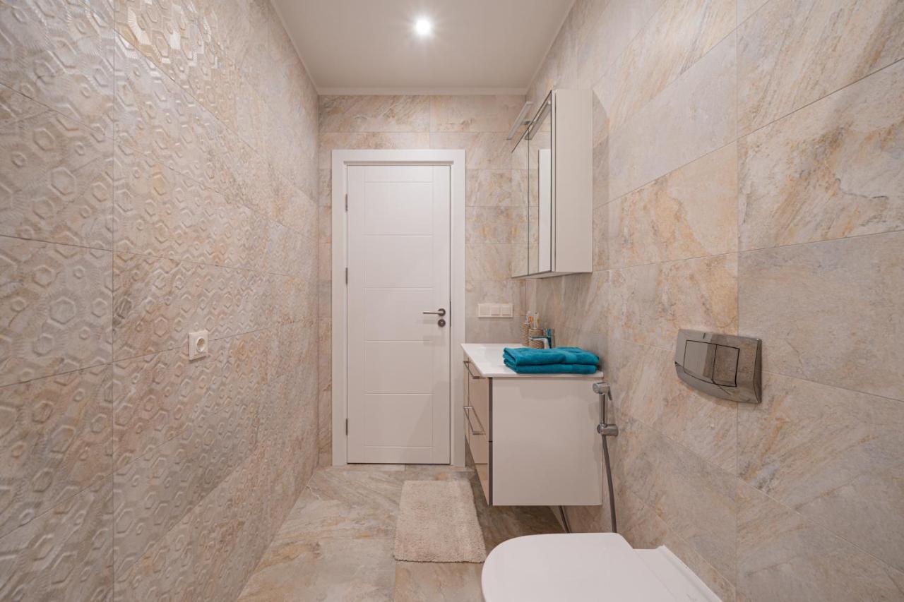 1-Bedroom Penthouse With Underground Parking Riga Esterno foto