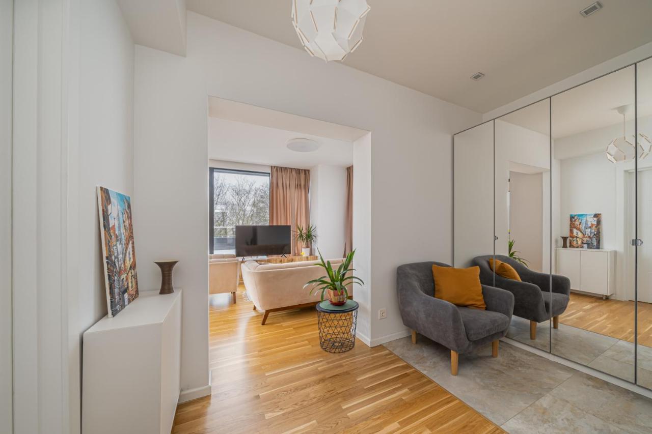 1-Bedroom Penthouse With Underground Parking Riga Esterno foto
