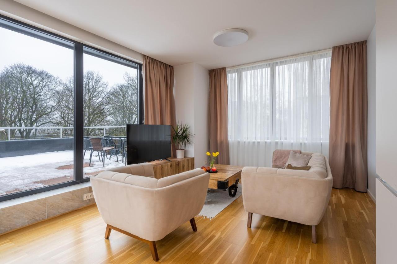 1-Bedroom Penthouse With Underground Parking Riga Esterno foto